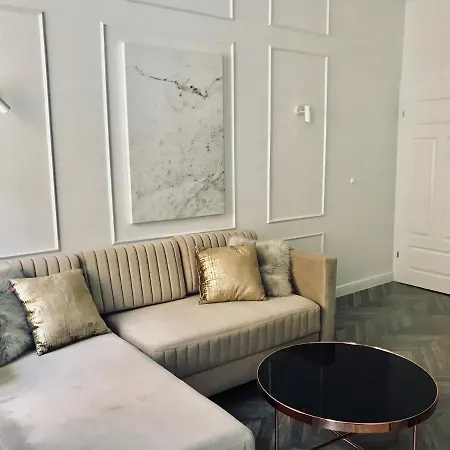 Premium Old Town Apartment