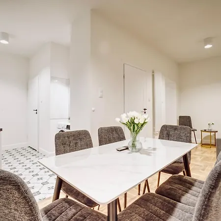 Premium Old Town Apartment *