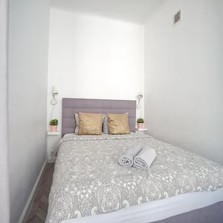 Premium Old Town アパート